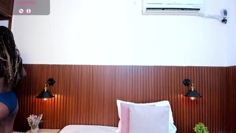 Snapshot of channel_brunette chatting on 2, 3, 2025 Chanel online show from 2, 3, 2025