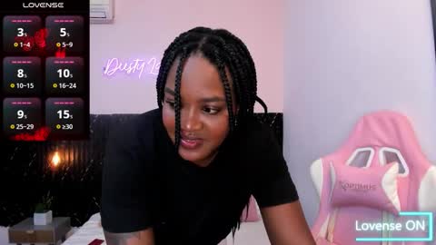 Snapshot of channel_brunette chatting on 28, 9, 2025 Chanel online show from 28, 9, 2025