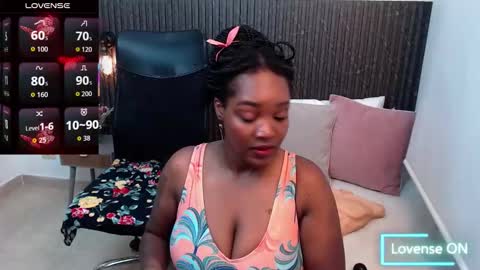 Snapshot of channel_brunette chatting on 24, 10, 2025 Chanel online show from 24, 10, 2025