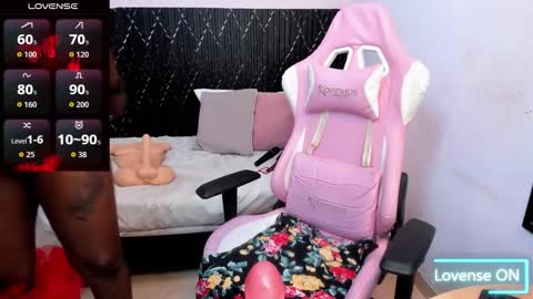 Snapshot of channel_brunette chatting on 31, 10, 2025 Chanel online show from 31, 10, 2025