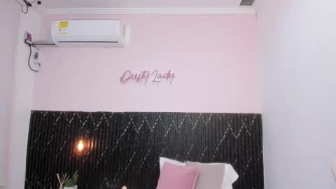 Snapshot of channel_brunette chatting on 7, 2, 2026 Chanel online show from 7, 2, 2026