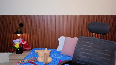 Snapshot of channel_brunette chatting on 5, 4, 2026 Chanel online show from 5, 4, 2026