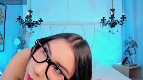 Snapshot of channeyprincess chatting on 17, 11, 2025 Channey online show from 17, 11, 2025