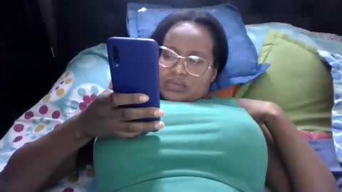 Snapshot of chantal99 chatting on 20, 9, 2025 chantal99 online show from 20, 9, 2025