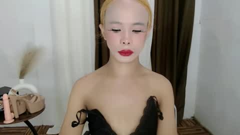 Snapshot of chantal_fuck chatting on 3, 10, 2025 chantal_fuck online show from 3, 10, 2025