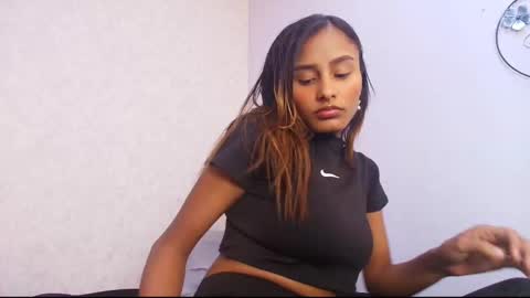 Snapshot of chantal_taylor_ chatting on 25, 10, 2025 Raquel online show from 25, 10, 2025