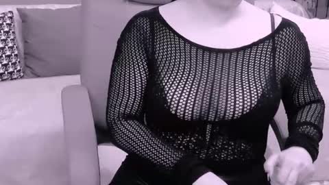 Snapshot of chantallovely chatting on 23, 2, 2025 The Queen online show from 23, 2, 2025