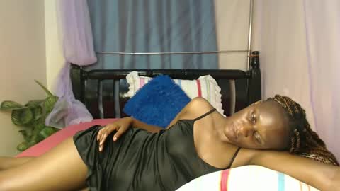 Snapshot of chantelsamz2 chatting on 14, 12, 2024 Chantel online show from 14, 12, 2024