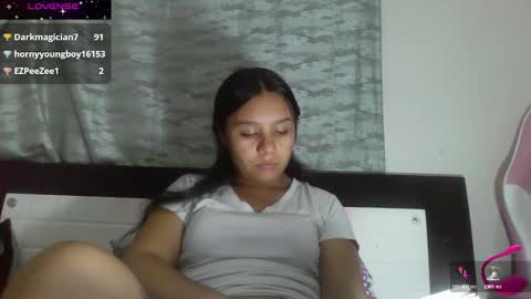 Snapshot of charis_21 chatting on 4, 12, 2024 charis 2 online show from 4, 12, 2024