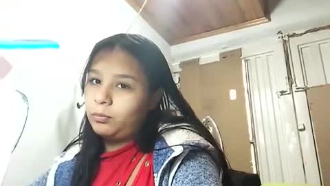 Snapshot of charis_21 chatting on 18, 1, 2025 charis 2 online show from 18, 1, 2025