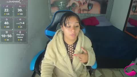 Snapshot of charis_21 chatting on 11, 10, 2025 charis 2 online show from 11, 10, 2025