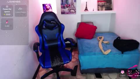 Snapshot of charis_21 chatting on 25, 10, 2025 charis 2 online show from 25, 10, 2025