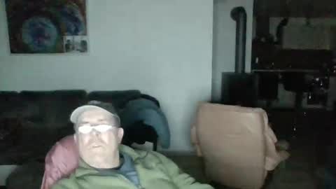 Snapshot of charles6064 chatting on 1, 1, 2025 charles6064 online show from 1, 1, 2025