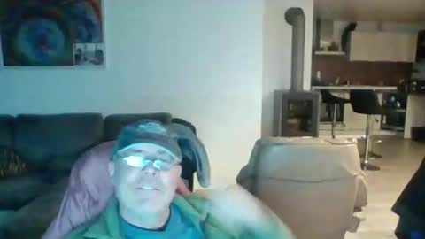 Snapshot of charles6064 chatting on 2, 1, 2025 charles6064 online show from 2, 1, 2025