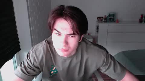 Snapshot of charleshanson69 chatting on 4, 10, 2025 charleshanson69 online show from 4, 10, 2025