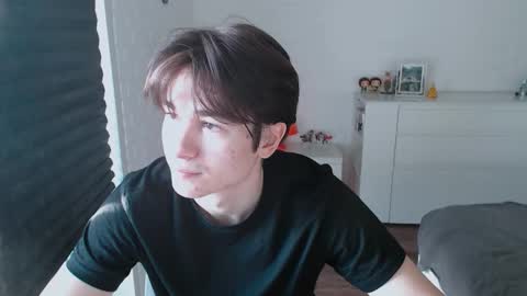 Snapshot of charleshanson69 chatting on 10, 10, 2025 charleshanson69 online show from 10, 10, 2025