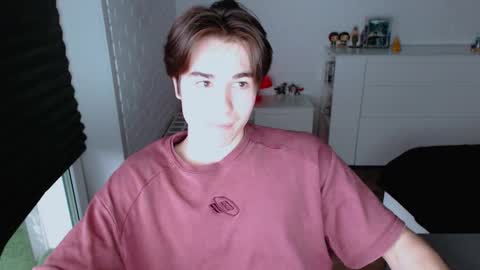 Snapshot of charleshanson69 chatting on 14, 10, 2025 charleshanson69 online show from 14, 10, 2025