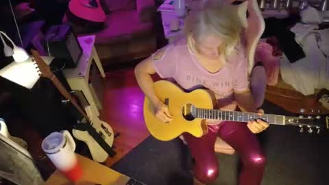 Snapshot of charli_girl chatting on 16, 1, 2025 Charli online show from 16, 1, 2025