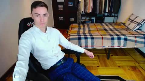 carlos reyes online show from 2, 2, 2025