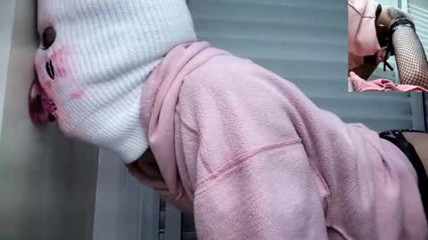 Charlie Throat online show from 22, 2, 2026