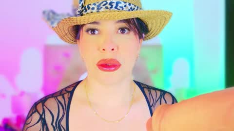 Snapshot of charlootteevans chatting on 26, 10, 2025 Charloott Evans online show from 26, 10, 2025