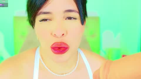 Charloott Evans online show from 17, 12, 2025