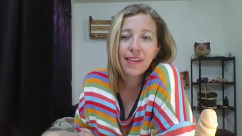 Snapshot of charlot_ponze chatting on 24, 12, 2024 charlott online show from 24, 12, 2024