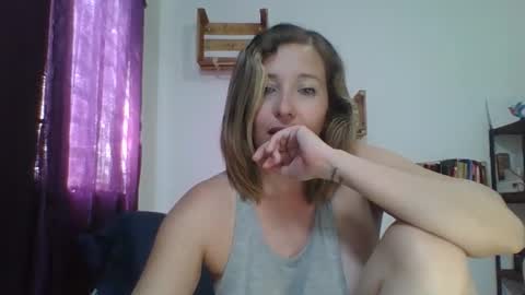 Snapshot of charlot_ponze chatting on 14, 2, 2025 charlott online show from 14, 2, 2025