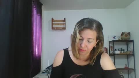 Snapshot of charlot_ponze chatting on 16, 2, 2025 charlott online show from 16, 2, 2025