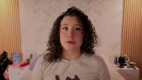 Snapshot of charlote__miller chatting on 16, 7, 2026 You honey online show from 16, 7, 2026