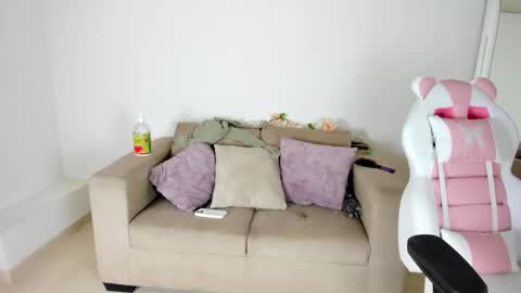 Snapshot of charlote_cowell_sub_ chatting on 9, 2, 2025 online show from 9, 2, 2025
