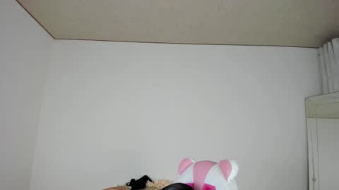 Snapshot of charlote_cowell_sub_ chatting on 11, 3, 2025 online show from 11, 3, 2025