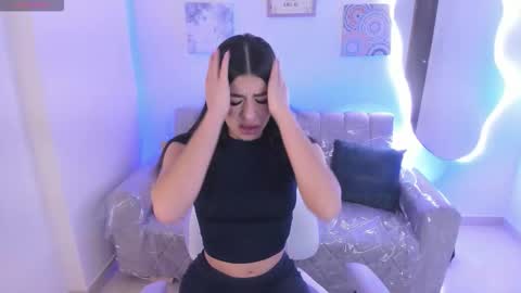 Snapshot of charlote_cowell_sub_ chatting on 13, 10, 2025 online show from 13, 10, 2025