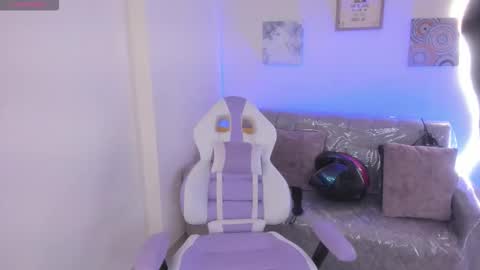    online show from 14, 11, 2025