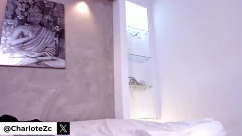 Snapshot of charlote_zc_ chatting on 9, 9, 2025 Charlote online show from 9, 9, 2025