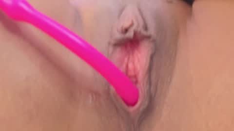 Snapshot of charlott25_ chatting on 28, 2, 2025 charlott online show from 28, 2, 2025
