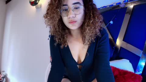 Snapshot of charlotte1117 chatting on 18, 12, 2024 Char 3 online show from 18, 12, 2024