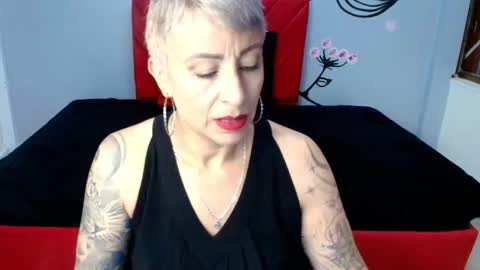 Snapshot of charlotte__gray chatting on 22, 10, 2025 CHARLOTTE GRAY online show from 22, 10, 2025