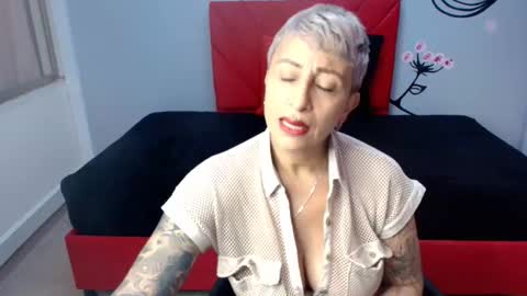 Snapshot of charlotte__gray chatting on 12, 11, 2025 CHARLOTTE GRAY online show from 12, 11, 2025