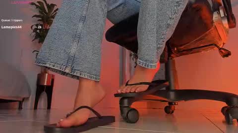 charlotte  grey online show from 13, 11, 2025