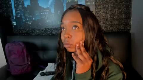 Snapshot of charlotte_brown_1 chatting on 14, 10, 2025 CHARLOTTE BROWN online show from 14, 10, 2025