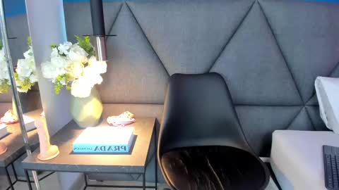 Snapshot of charlotte_copper chatting on 26, 2, 2025 Charlotte online show from 26, 2, 2025