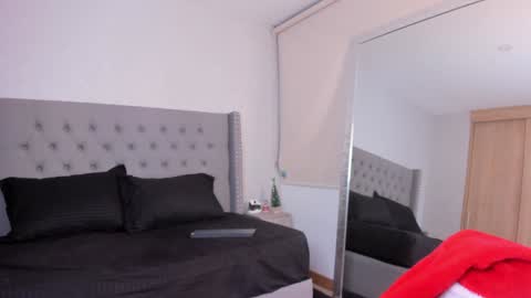 Snapshot of charlotte_harriz chatting on 24, 12, 2024 Charlotte online show from 24, 12, 2024