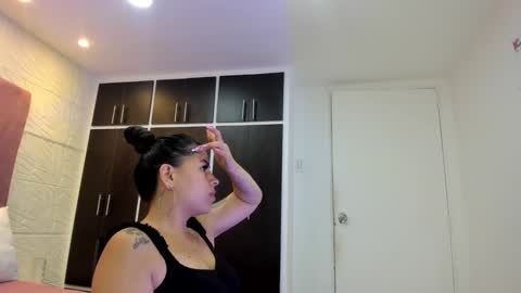 Snapshot of charlotte_icee chatting on 17, 12, 2024 Charlotte Icee online show from 17, 12, 2024