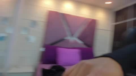 Charlotte Icee online show from 15, 12, 2025