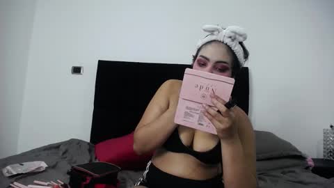Snapshot of charlotte_lia_ chatting on 15, 12, 2025 Charlotte Lia online show from 15, 12, 2025