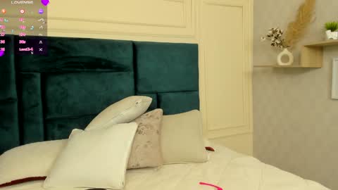 Snapshot of charlotte_mayers chatting on 8, 2, 2025 Charlotte Mayers online show from 8, 2, 2025