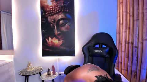 CHARLOTTE  online show from 17, 10, 2025