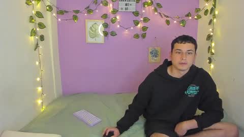 Snapshot of charlotte_queeen chatting on 13, 12, 2024 Charlotte online show from 13, 12, 2024