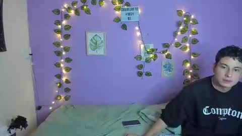 Snapshot of charlotte_queeen chatting on 25, 2, 2025 Charlotte online show from 25, 2, 2025